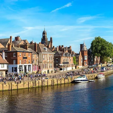 Appartamento Clifford's Reach At Bluebridge Court With Free Parking York