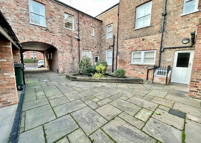 Clifford's Reach At Bluebridge Court With Free Parking Appartement *