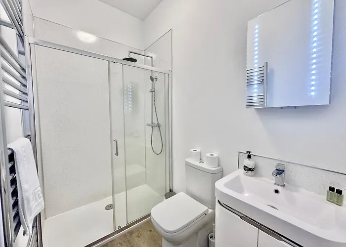 Appartement Clifford's Reach At Bluebridge Court With Free Parking *