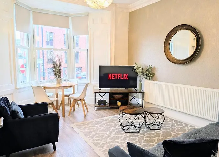 Clifford's Reach At Bluebridge Court With Free Parking