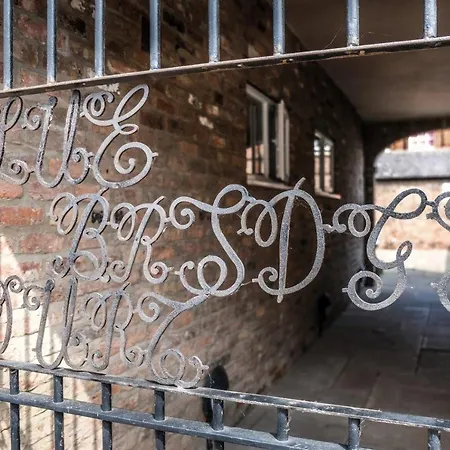 Clifford's Reach At Bluebridge Court With Free Parking Apartment York