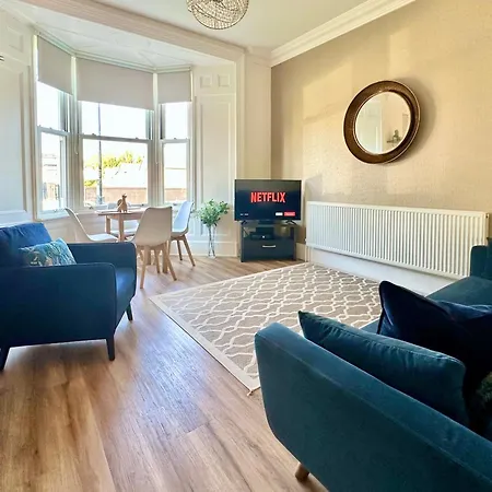 Apartment Clifford's Reach At Bluebridge Court With Free Parking *